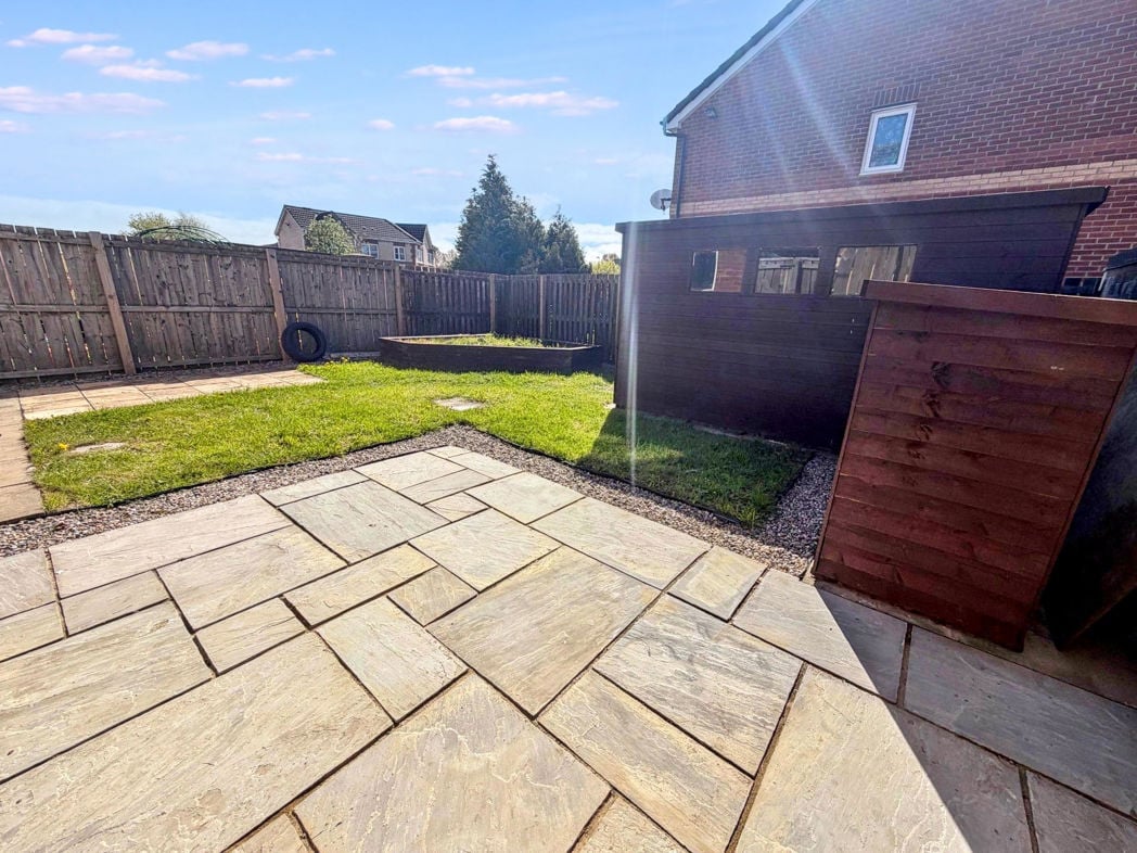 Property image 5 of 11