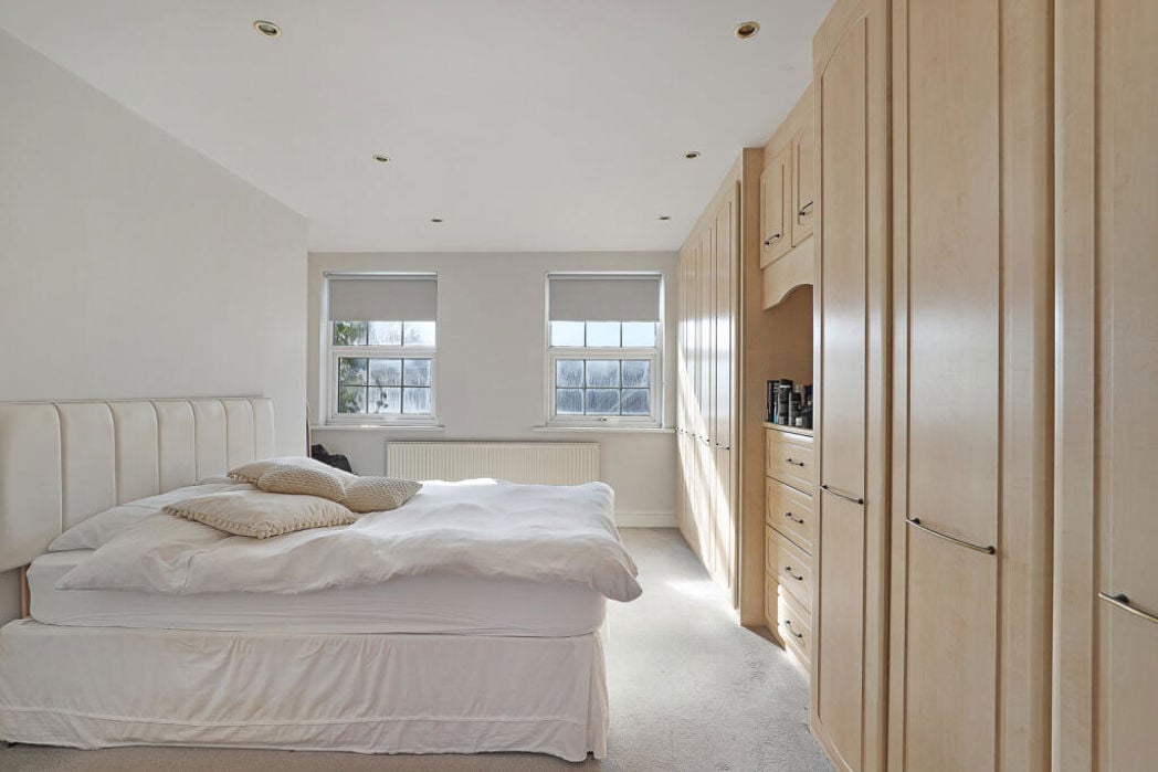 53, Buckhurst Hill, Essex, IG9 5PA