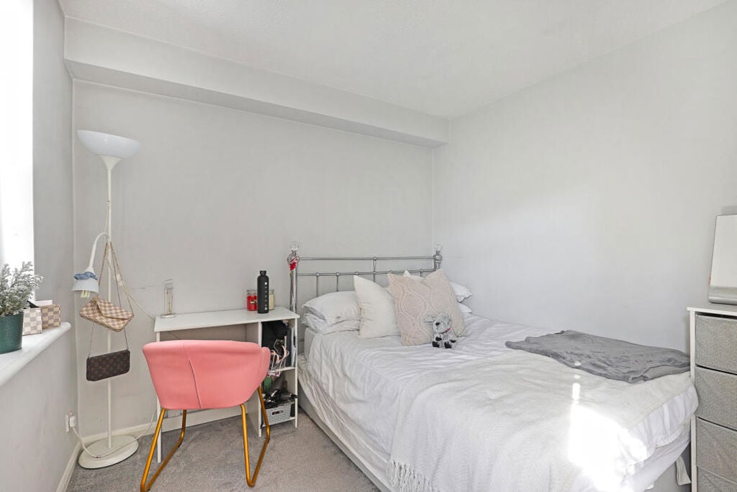 53, Buckhurst Hill, Essex, IG9 5PA