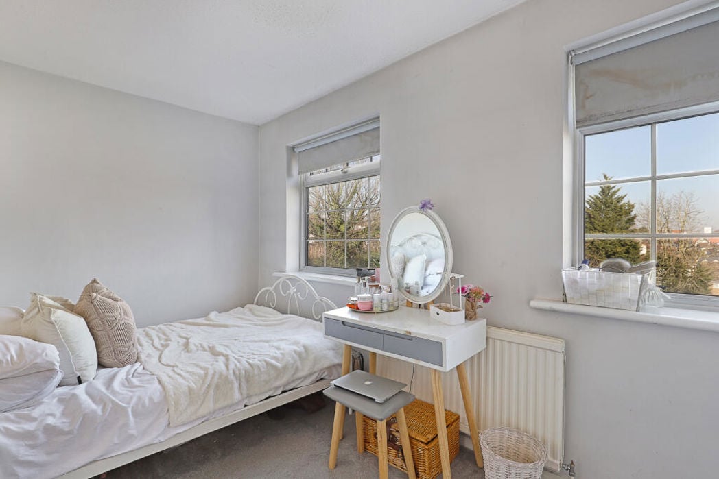 53, Buckhurst Hill, Essex, IG9 5PA