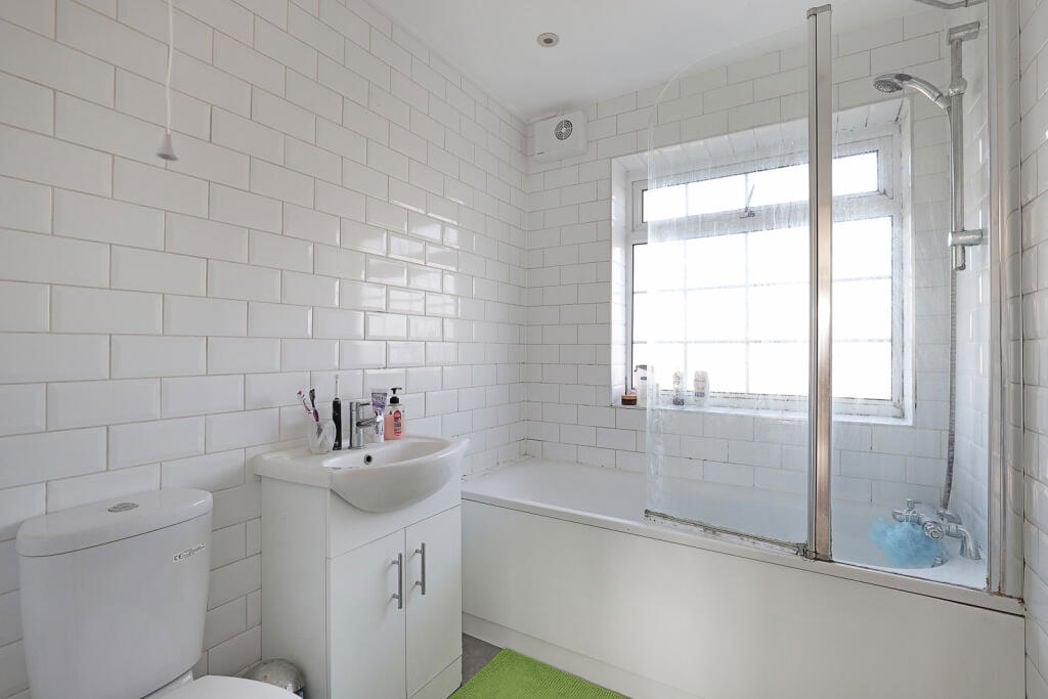 53, Buckhurst Hill, Essex, IG9 5PA