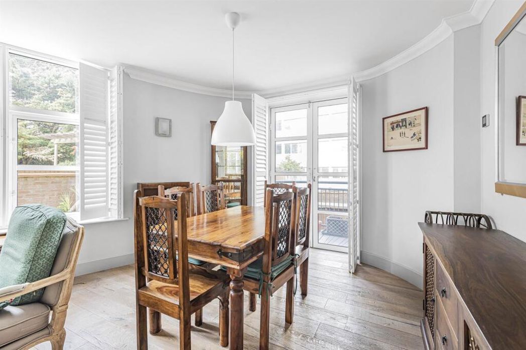 Property image 10 of 22