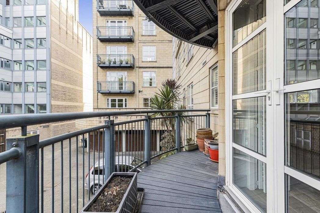 Property image 12 of 22