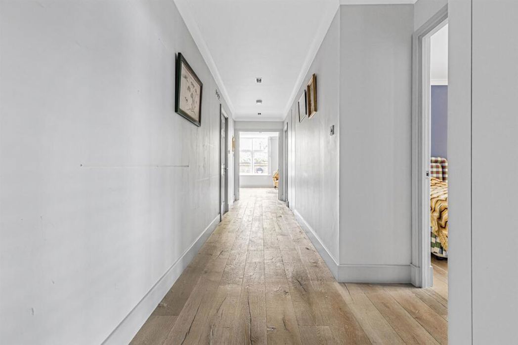 Property image 13 of 22