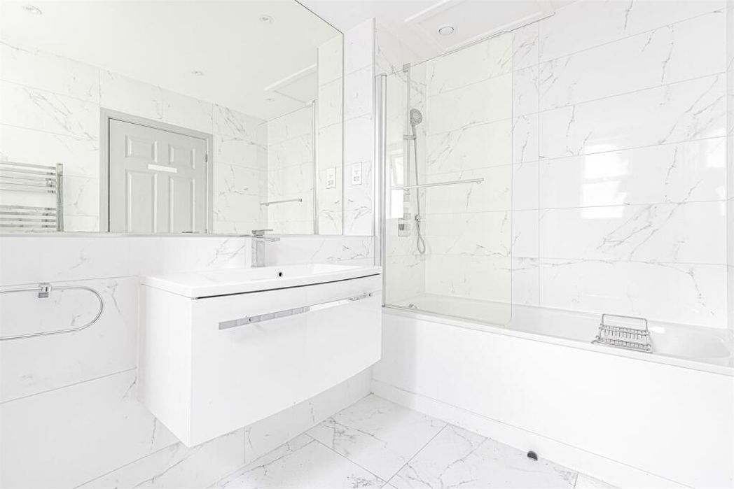 Property image 16 of 22