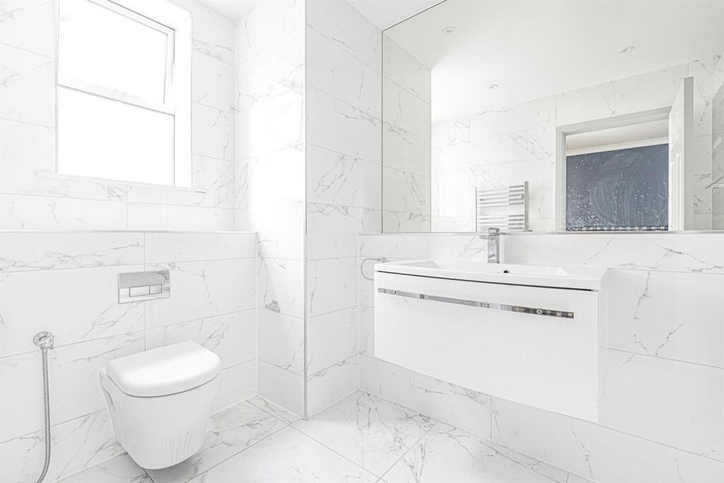 Property image 17 of 22