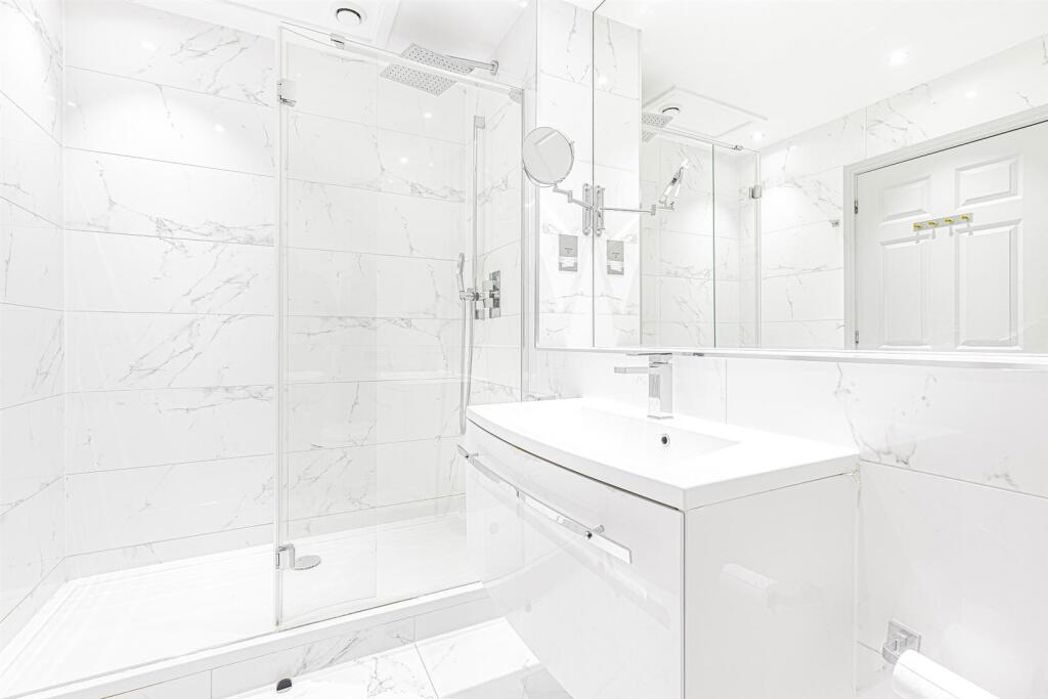 Property image 20 of 22