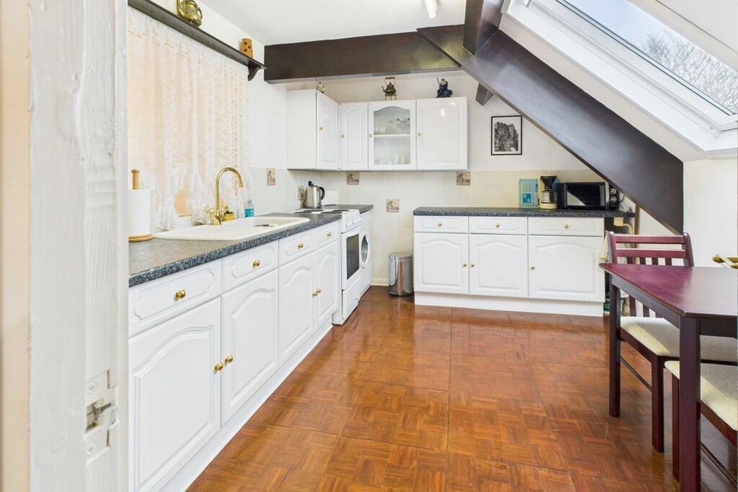 Flat 11 Abbotsford House, Grange-Over-Sands, Cumbria, LA11 7AP