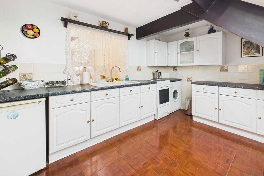 Flat 11 Abbotsford House, Grange-Over-Sands, Cumbria, LA11 7AP