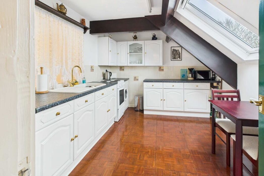 Flat 11 Abbotsford House, Grange-Over-Sands, Cumbria, LA11 7AP