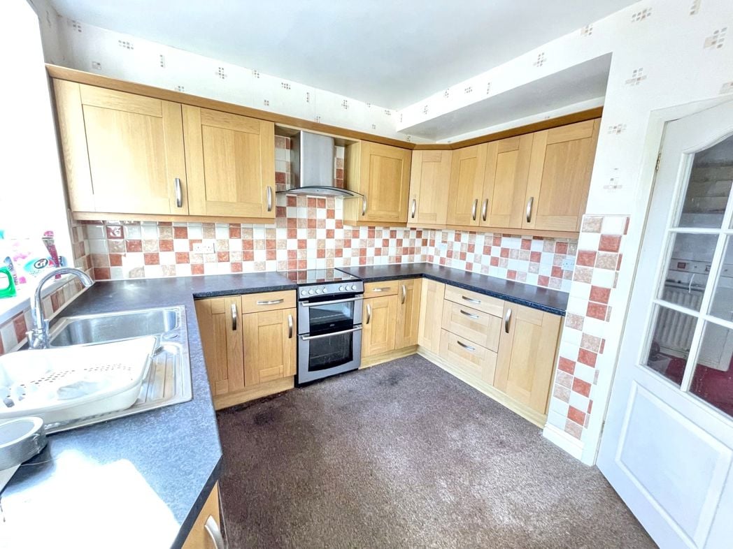 Property image 3 of 12