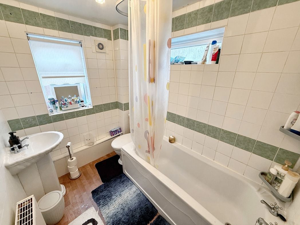 Property image 6 of 7
