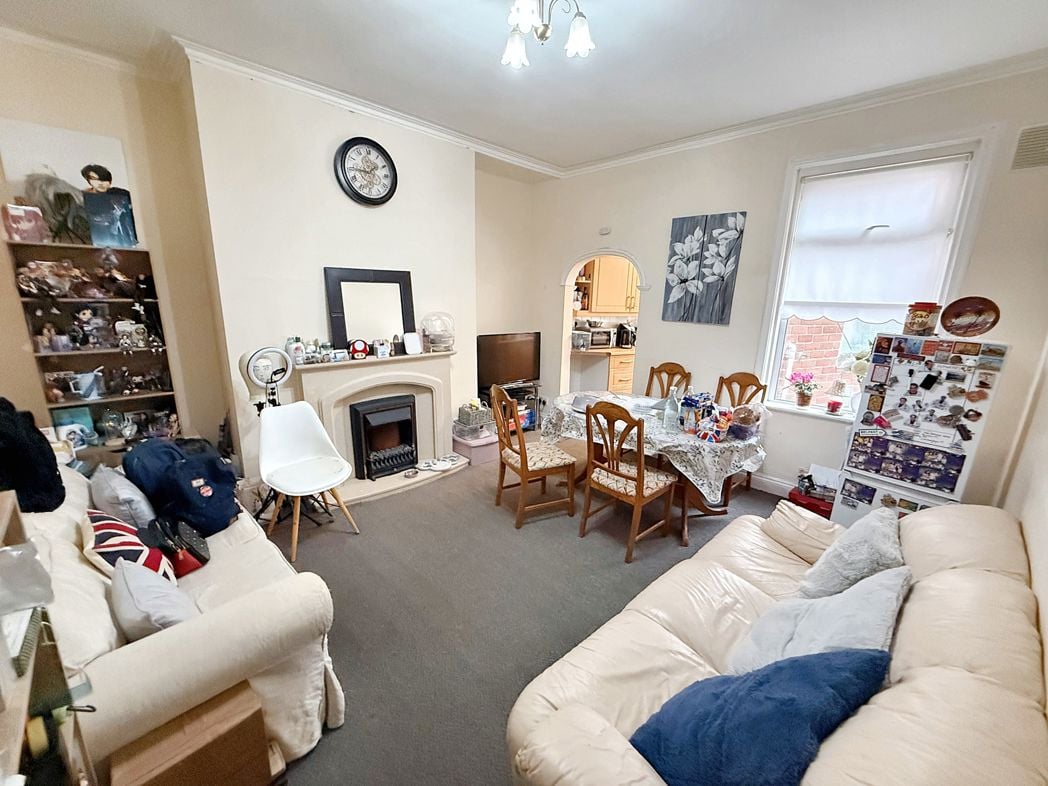 Property image 2 of 7