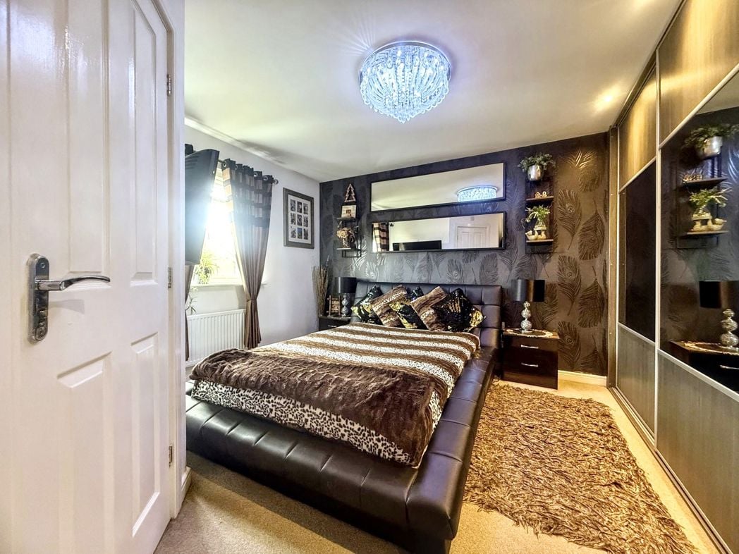 Property image 12 of 21