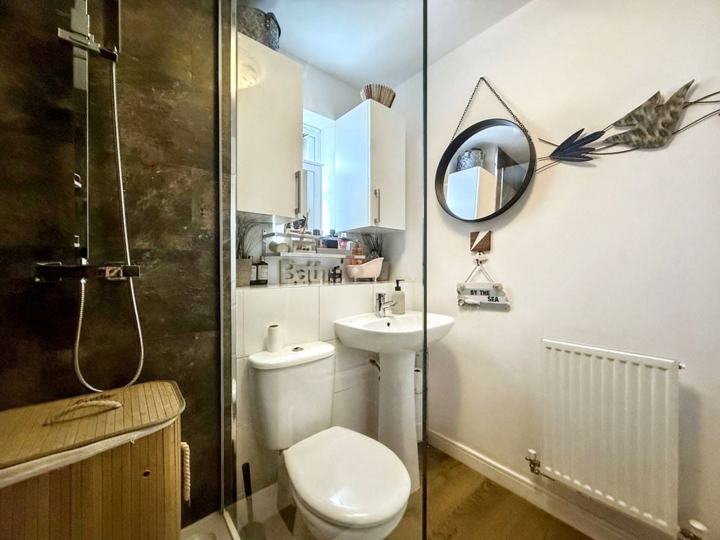 Property image 17 of 21