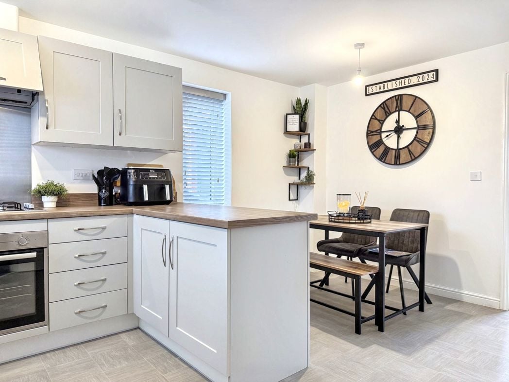 Property image 6 of 30