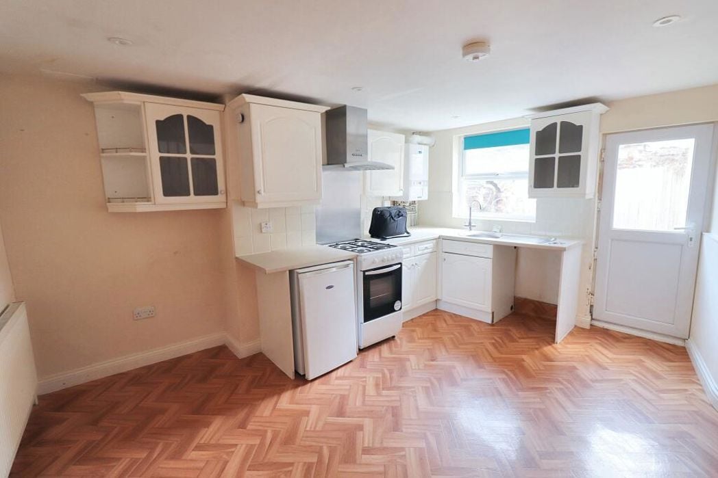 Property image 2 of 8