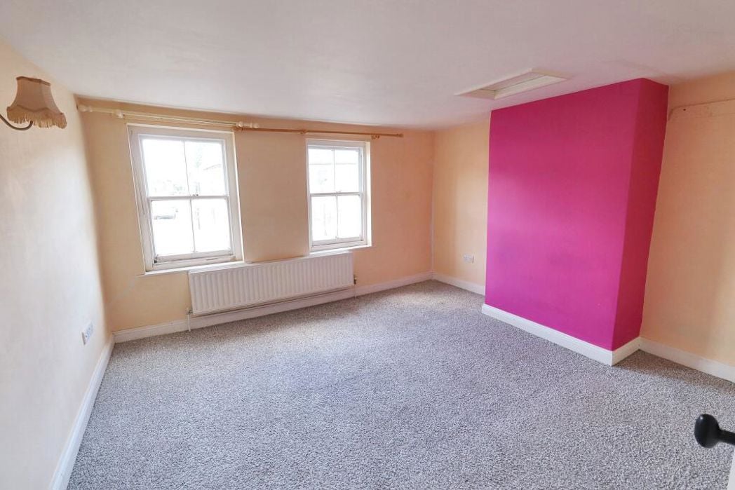 Property image 5 of 8