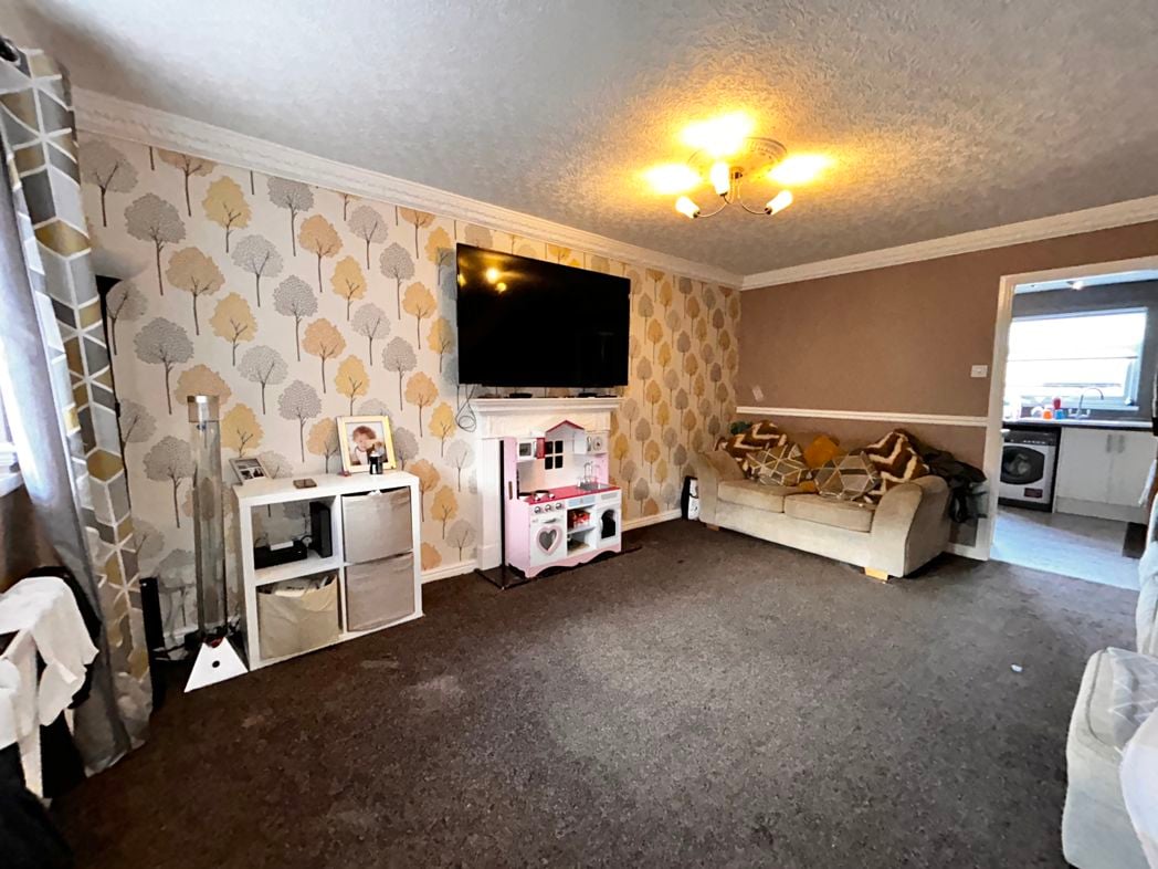 Property image 2 of 13