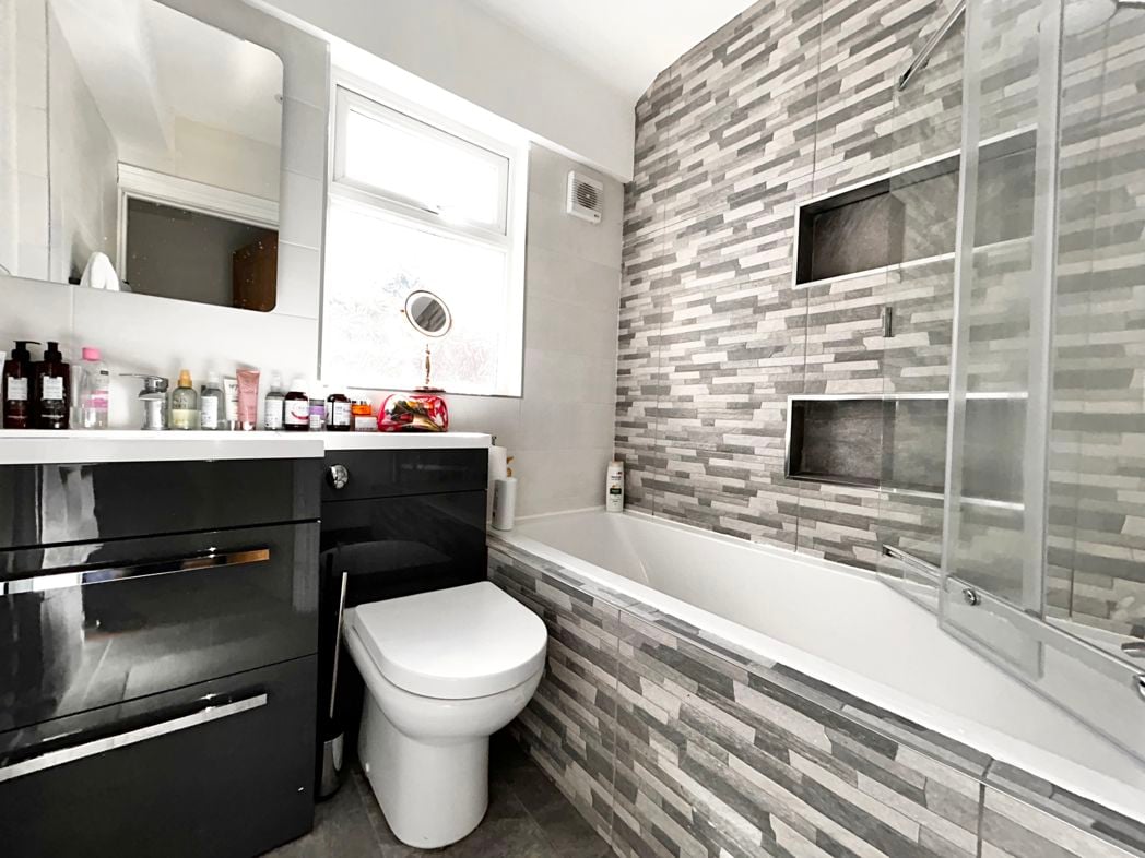 Property image 20 of 23