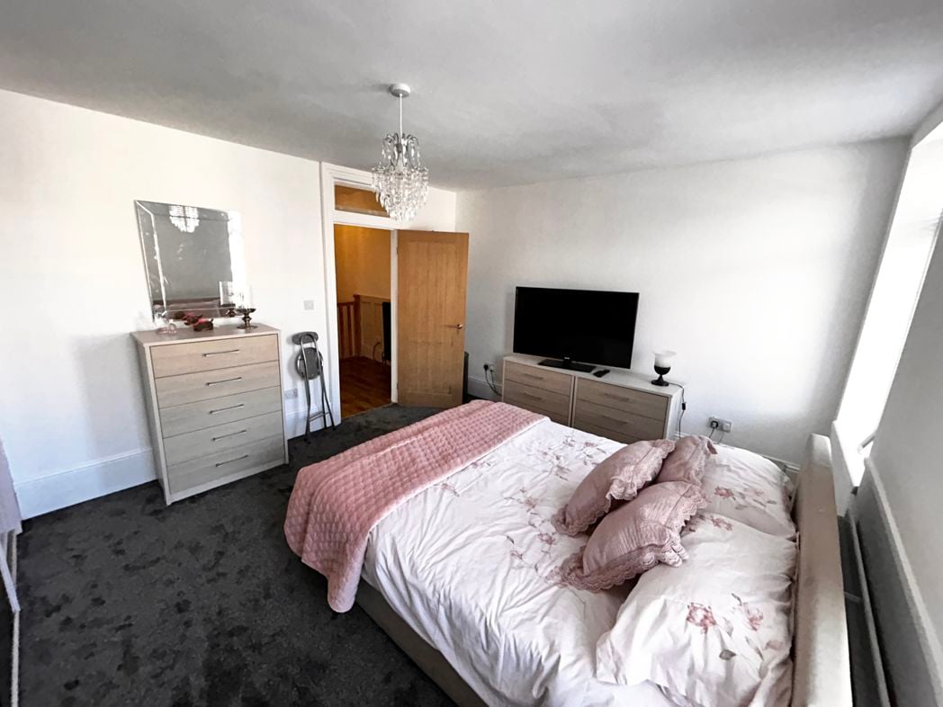 Property image 13 of 23