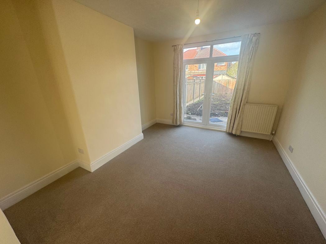 Property image 3 of 8