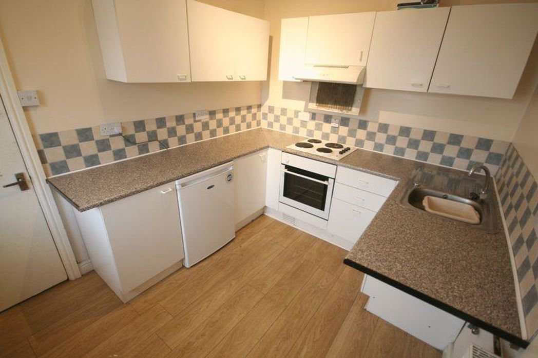 Property image 11 of 15