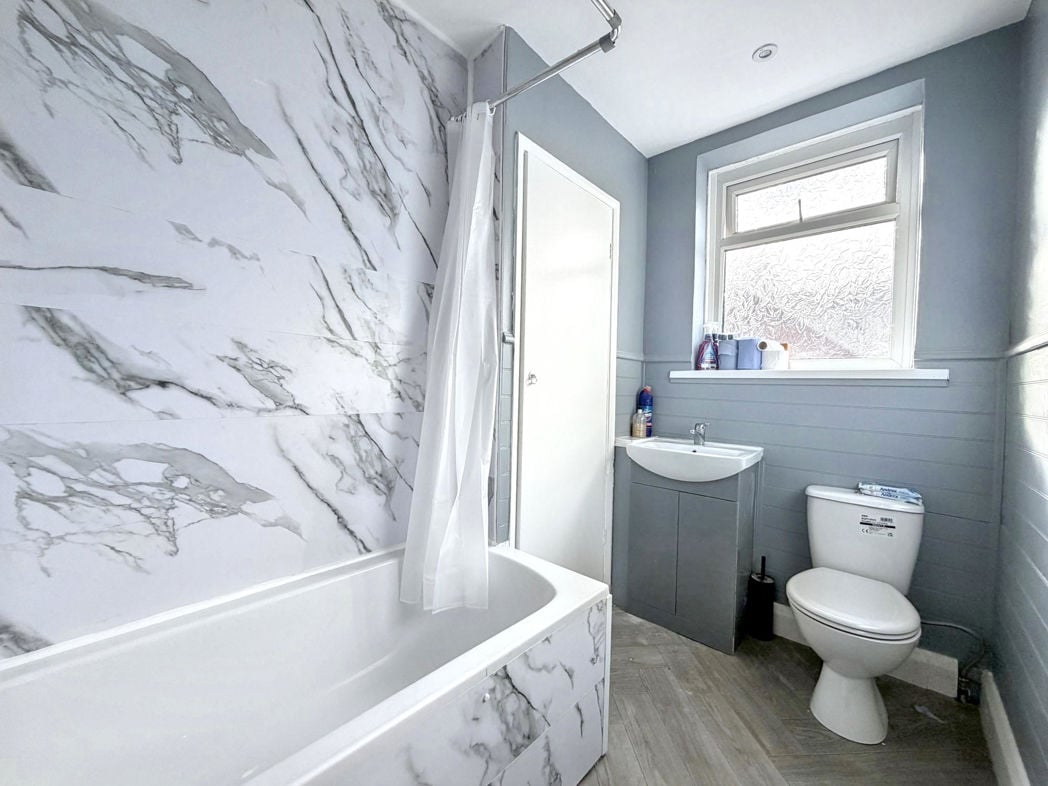 Property image 7 of 9