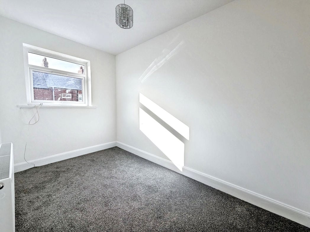Property image 5 of 9