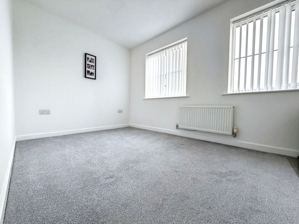 Property image 9 of 15