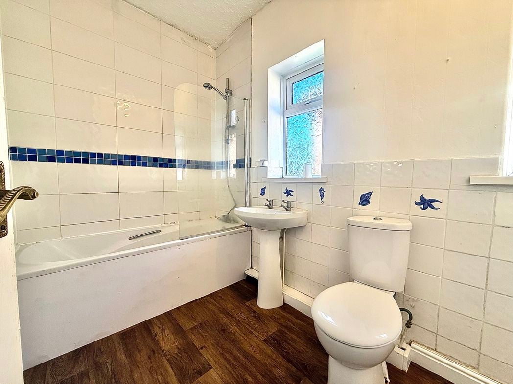 Property image 6 of 7