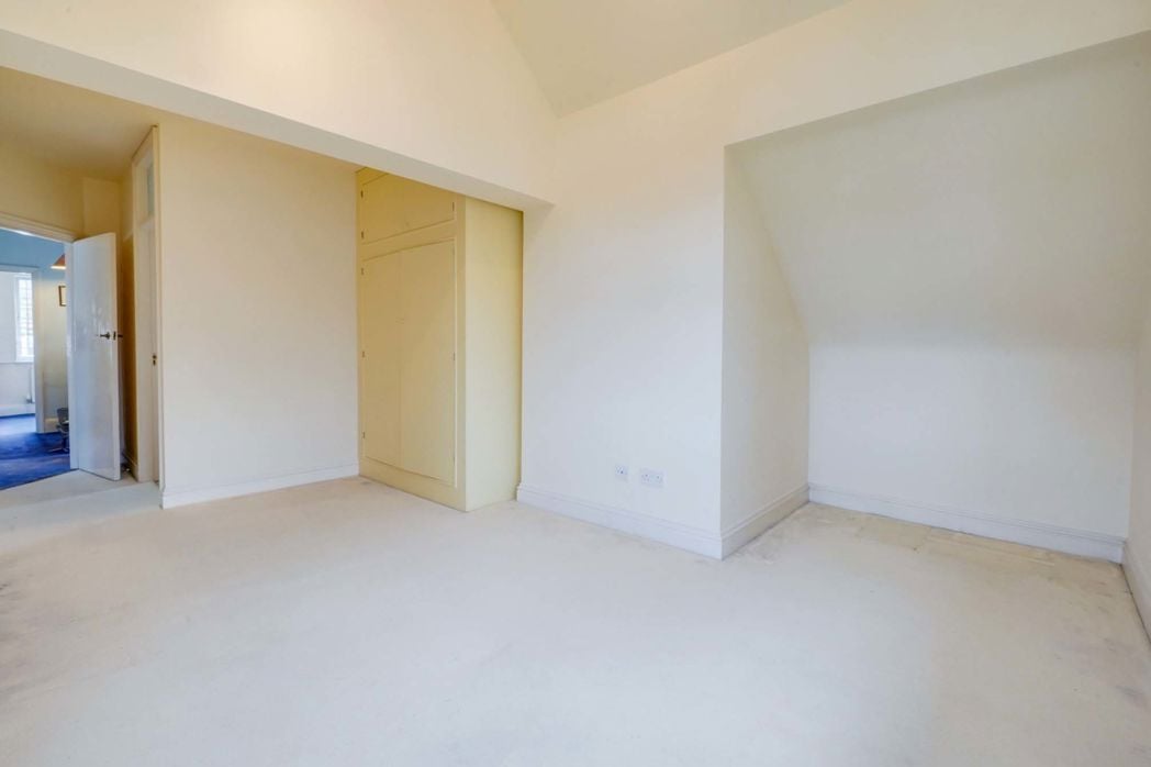 Property image 11 of 29