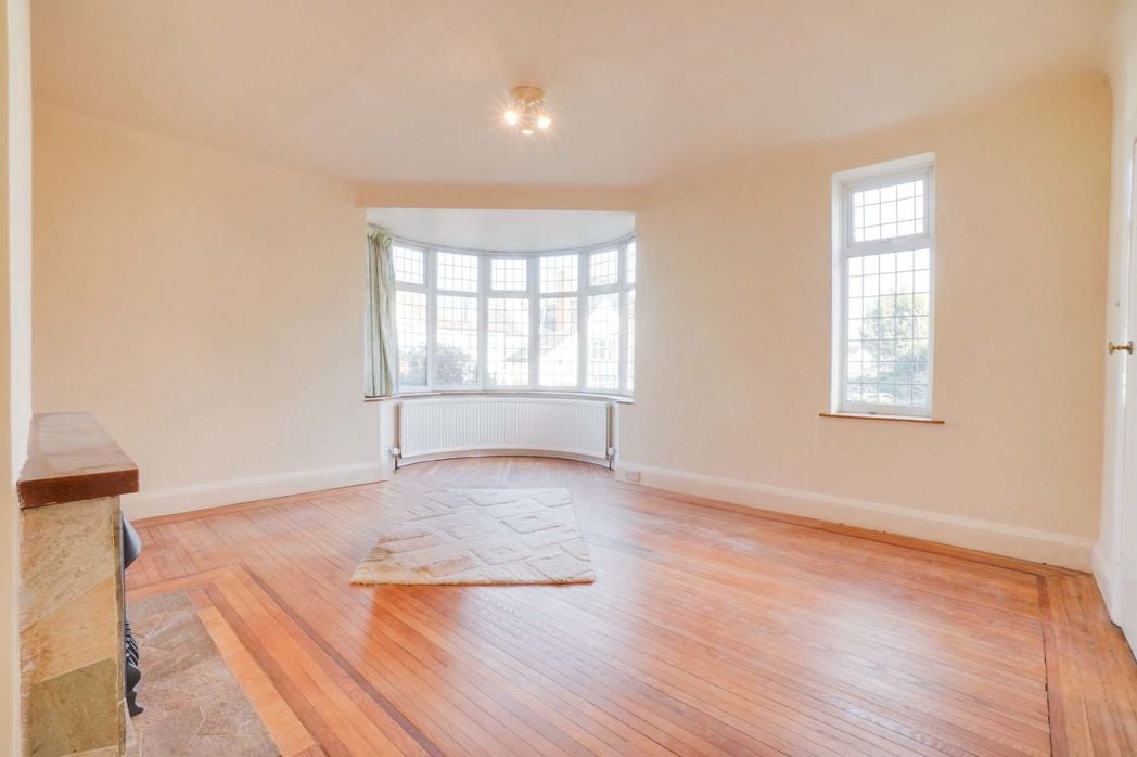 Property image 2 of 29