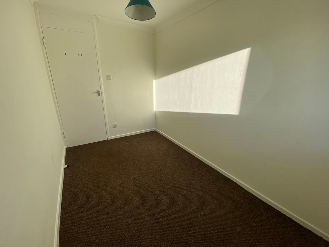 Property image 10 of 16