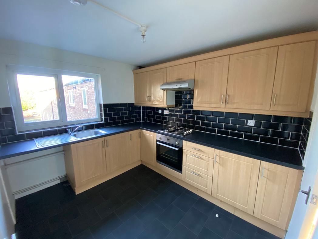 Property image 3 of 16