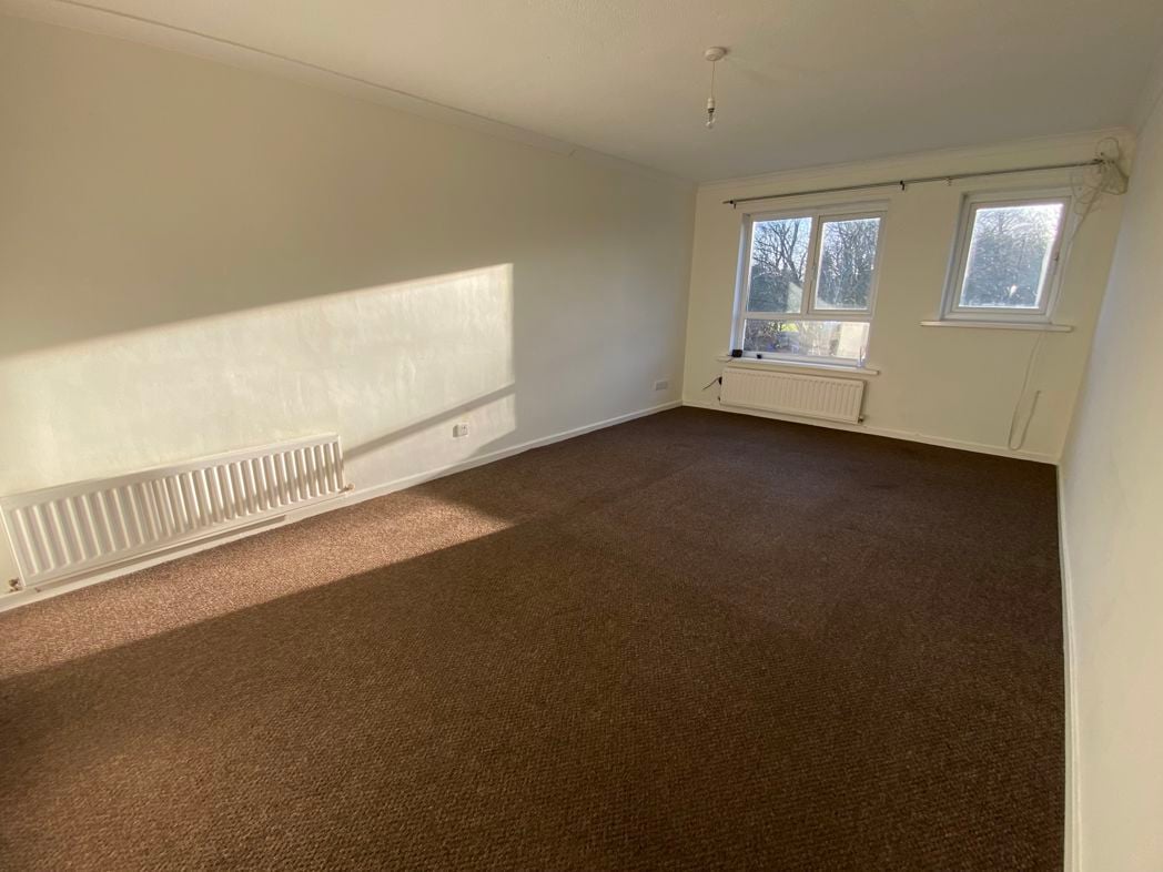 Property image 2 of 16