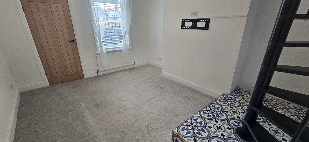 Property image 5 of 22