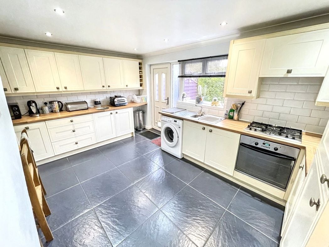 Property image 3 of 13