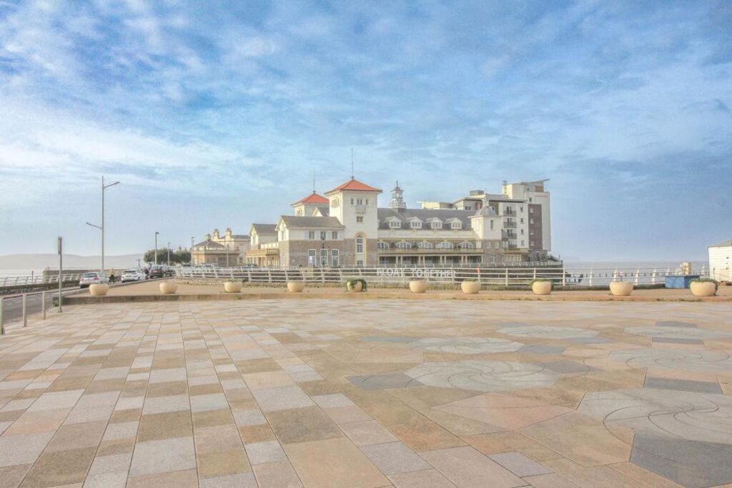 81 Pruen House, Weston Super Mare, Somerset, BS23 2AD