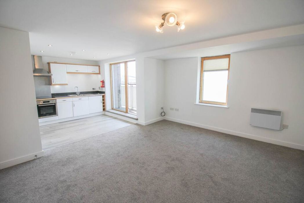 81 Pruen House, Weston Super Mare, Somerset, BS23 2AD