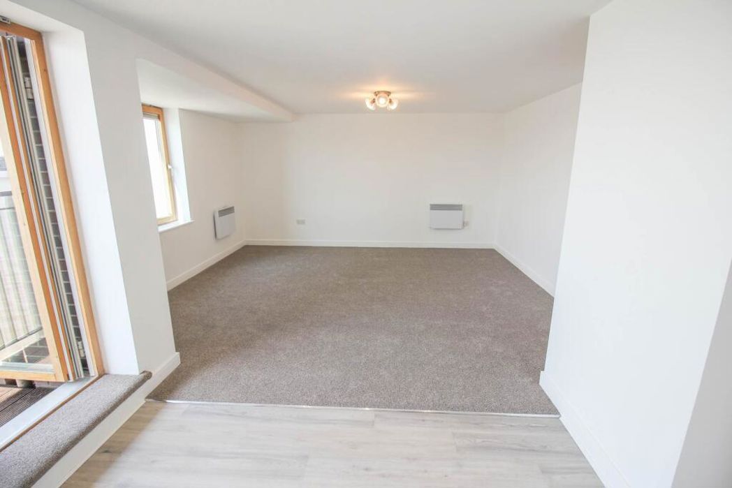 81 Pruen House, Weston Super Mare, Somerset, BS23 2AD