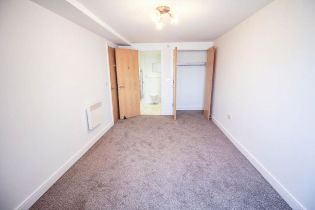 81 Pruen House, Weston Super Mare, Somerset, BS23 2AD