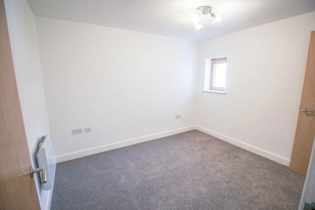 81 Pruen House, Weston Super Mare, Somerset, BS23 2AD