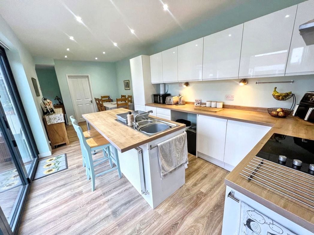 Property image 16 of 20