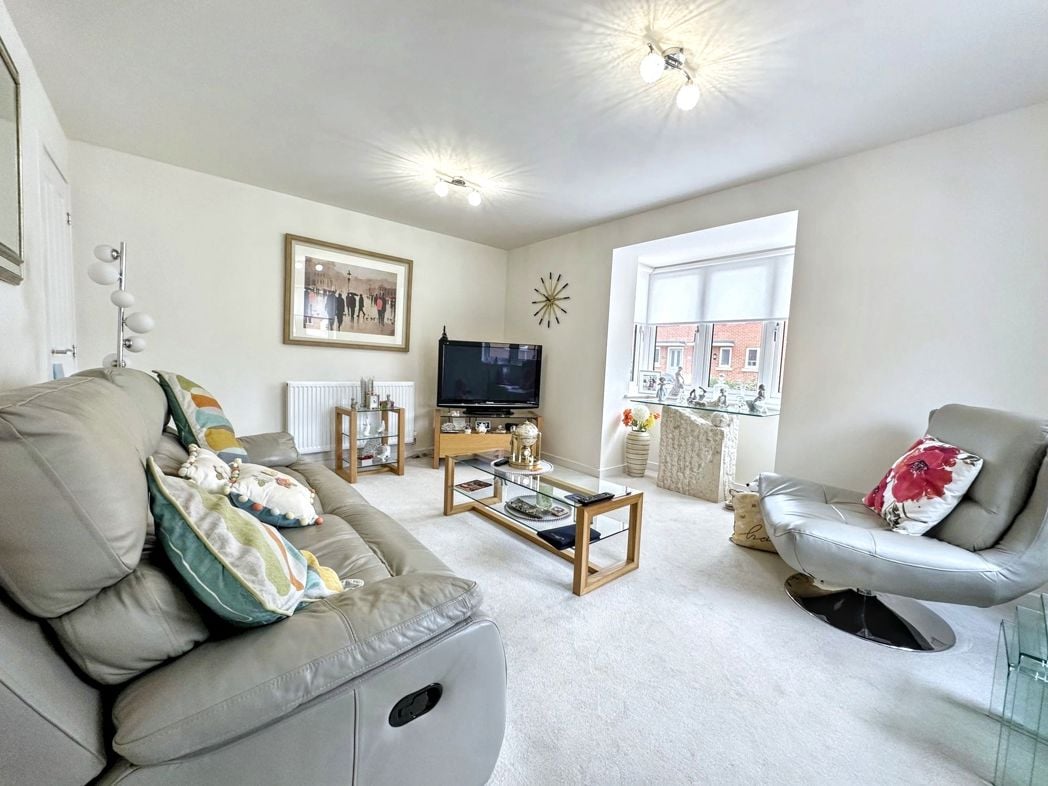 Property image 2 of 16