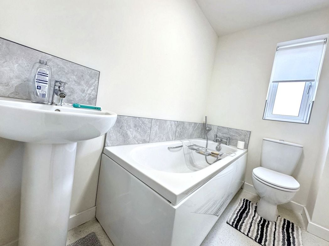 Property image 13 of 16