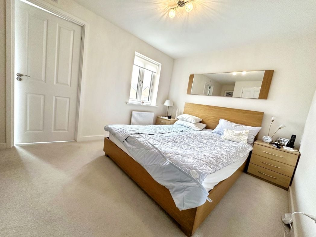 Property image 8 of 16