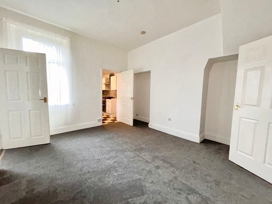 Property image 5 of 12