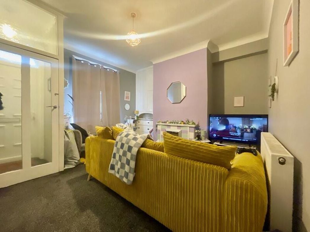 Property image 3 of 9
