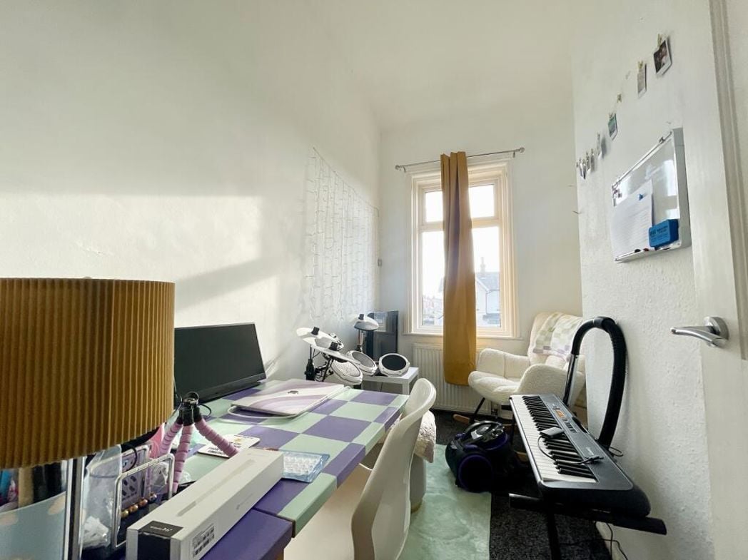Property image 8 of 9
